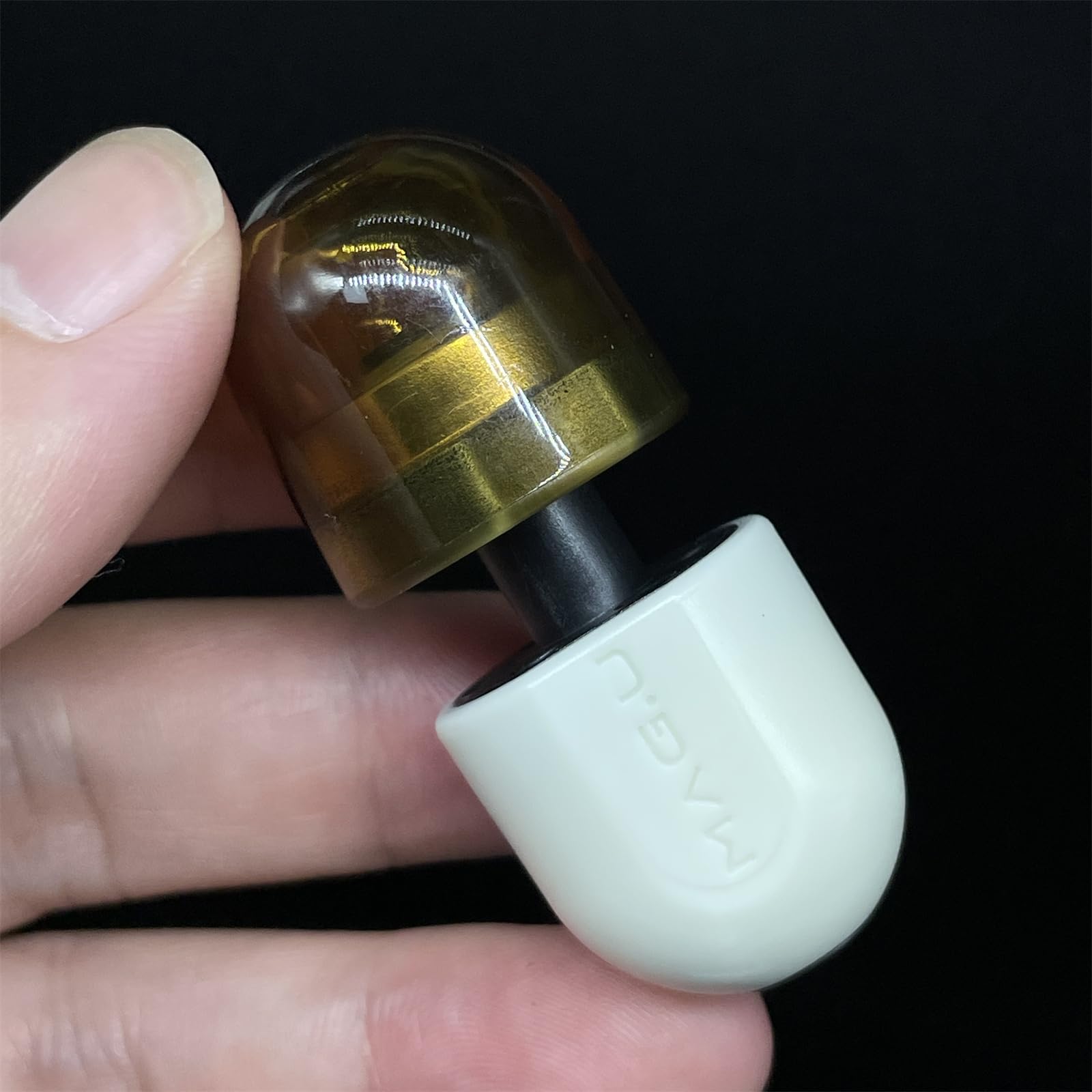 Amazon.co.jp: PCカプセル磁気浮上フィジェットトイ EDC 大人のフィ